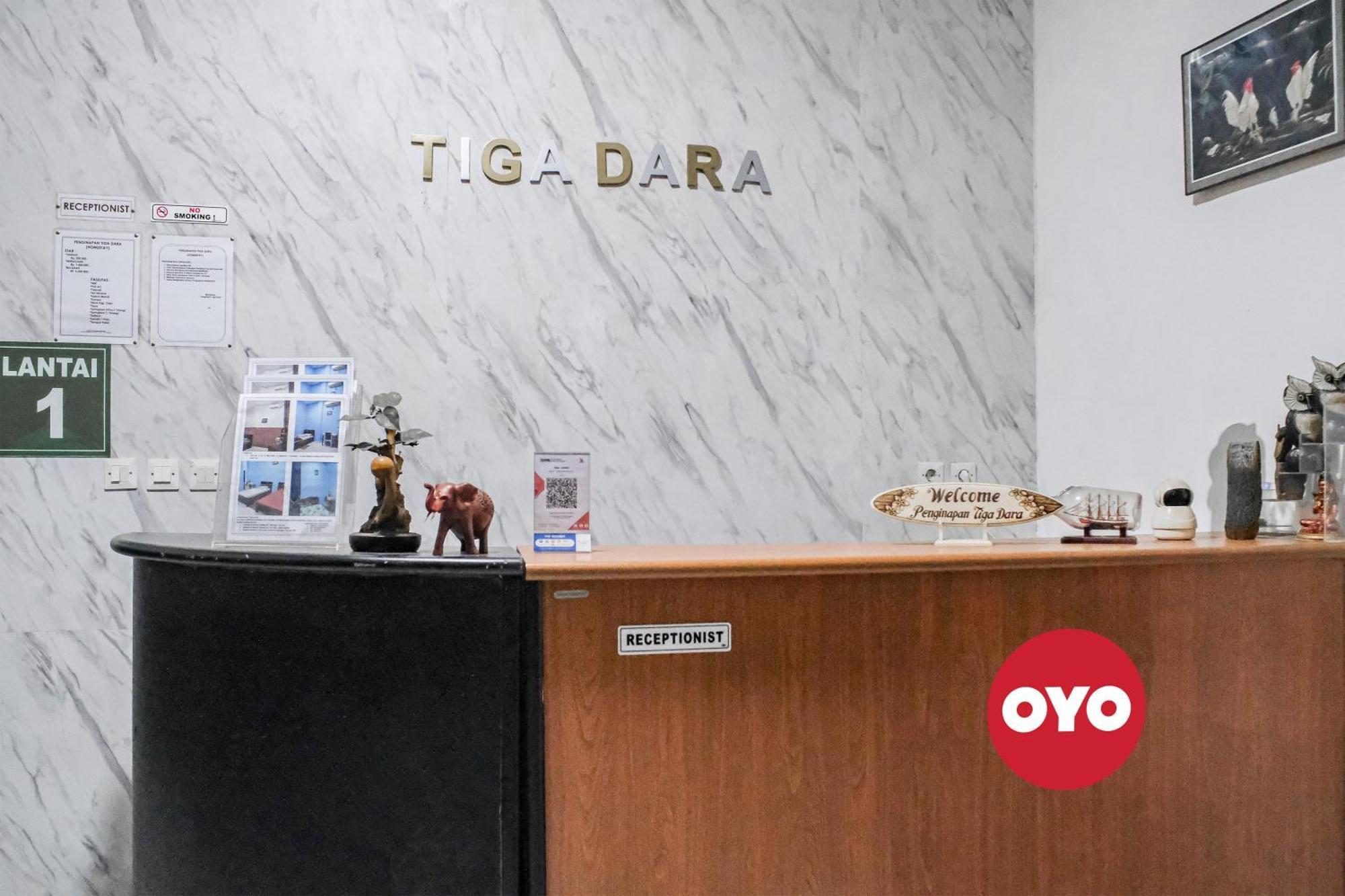 Oyo 93117 Penginapan Tiga Dara Джаяпура Екстер'єр фото